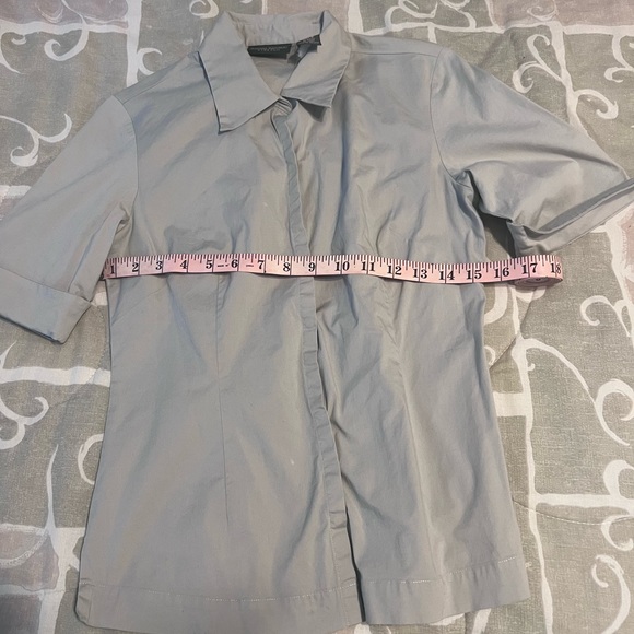 Light grey short sleeve button up shirt from Banana Republic. - Picture 5 of 5